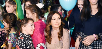 Heydar Aliyev Foundation arranges annual New Year party for children