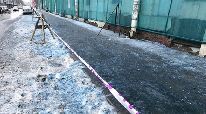 Blue snow shocks Russia’s St. Petersburg residents - VIDEO
