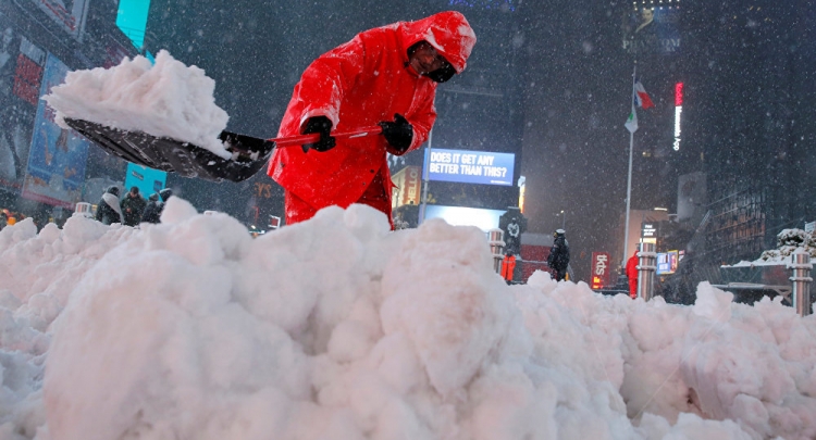 New York governor declares state of emergency due to powerful snowstorm