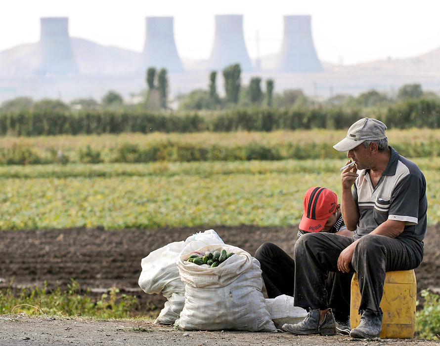 Le Monde diplomatique: Metsamor, a potential Chernobyl - risk to the whole of Europe