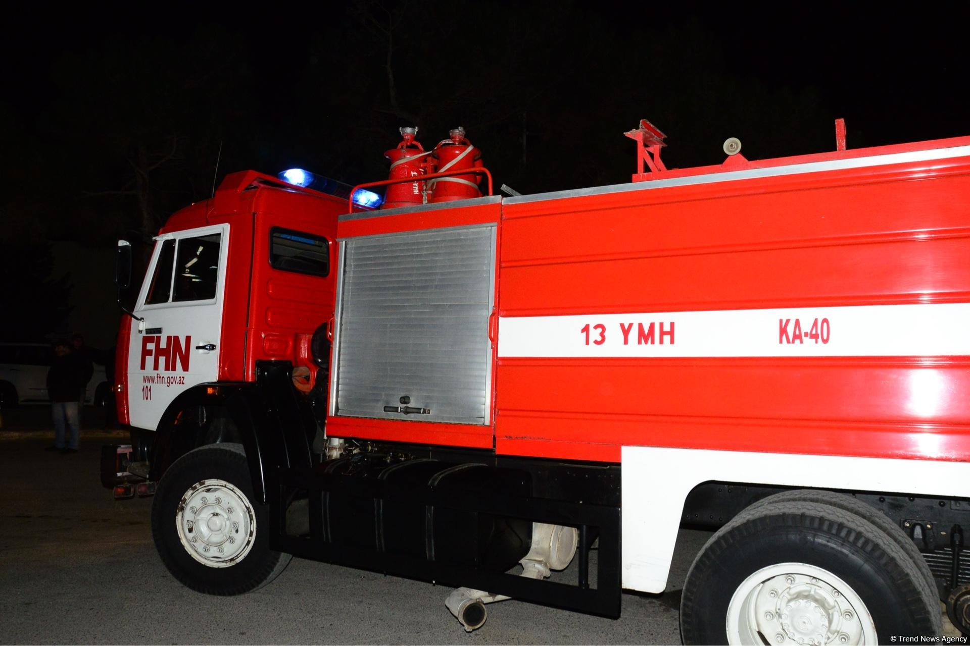 Fire breaks out in plant in Baku - PHOTO