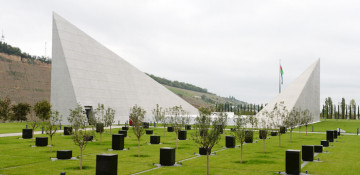 Guba mass burial demonstrates Armenian atrocities against Azerbaijanis: Isa Habibbeyli