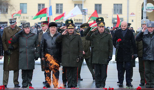 Azerbaijan Defense Minister take part in the events dedicated to the 100th anniversary of the Armed Forces of Belarus