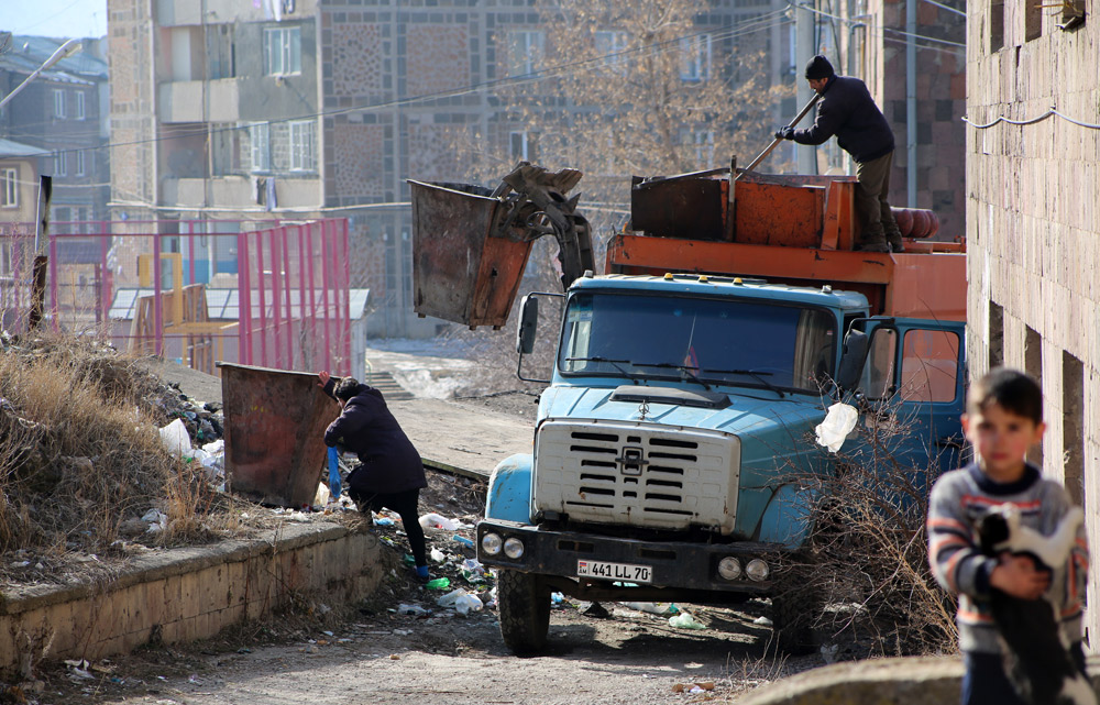 A poorer Armenia since 2008: President Sargsyan falls way short on campaign promises