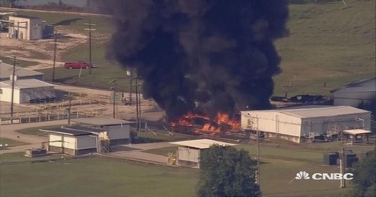 Explosion hits chemical plant in Texas, building ablaze
