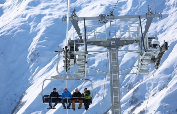 Cableway addled in Georgia's Gudauri