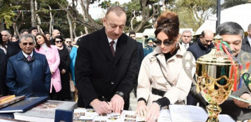 President Ilham Aliyev presented tickets to world championships on judo and cycling