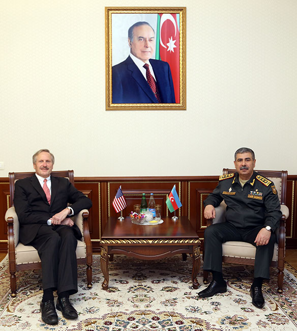 Minister of Defense meets with the US Ambassador upon completion of the term