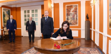 First VP Mehriban Aliyeva signs book of condolences at Russian embassy in Azerbaijan