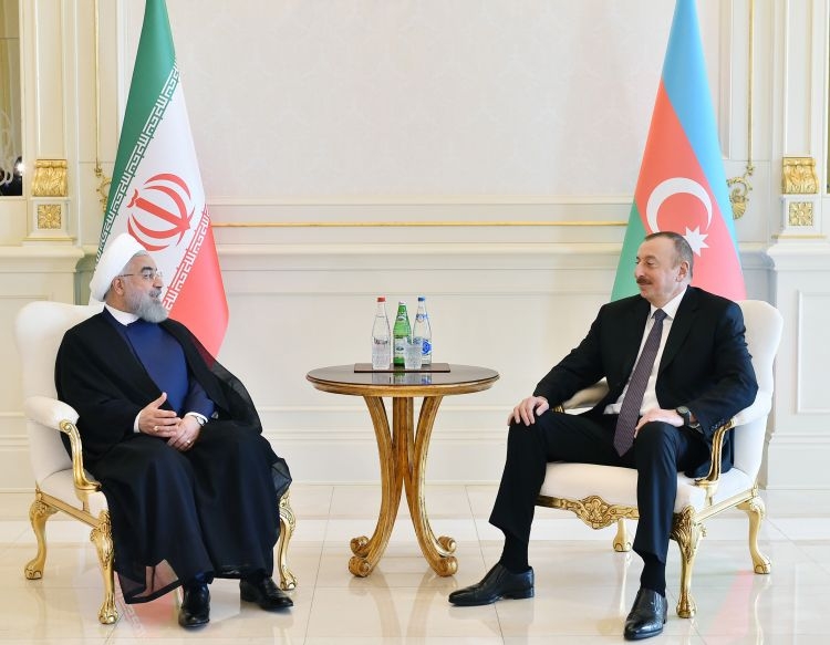 Azerbaijani, Iranian presidents hold one-on-one meeting 