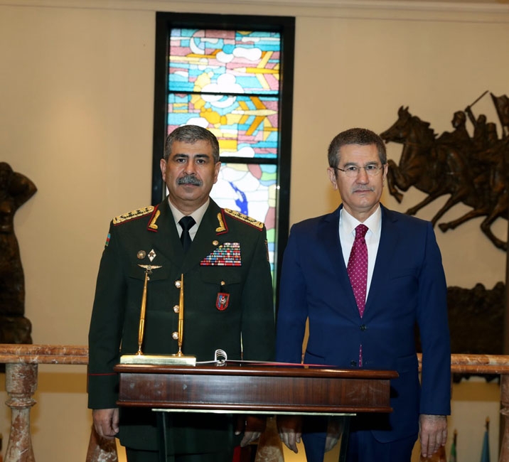 Azerbaijani defense minister meets his Turkish counterpart