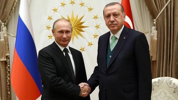 Putin says S-400 supplies to Turkey is priority for cooperation: RIA