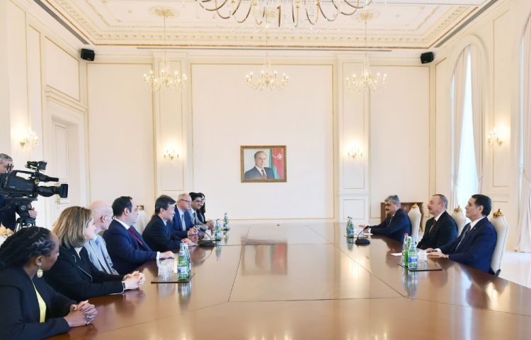 President Ilham Aliyev receives delegation of Bureau International des Expositions