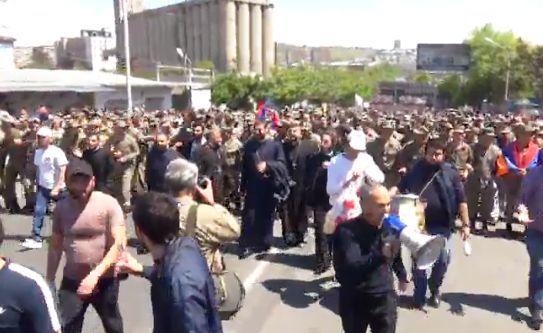 Military men join students in Yerevan 
