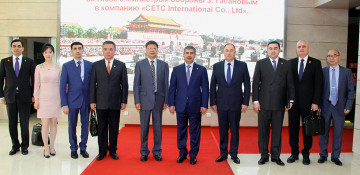 Azerbaijan Defense Minister visits Chinese CETC International Company