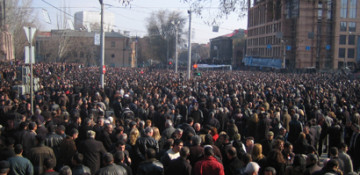 Armenian opposition leader calls for strike