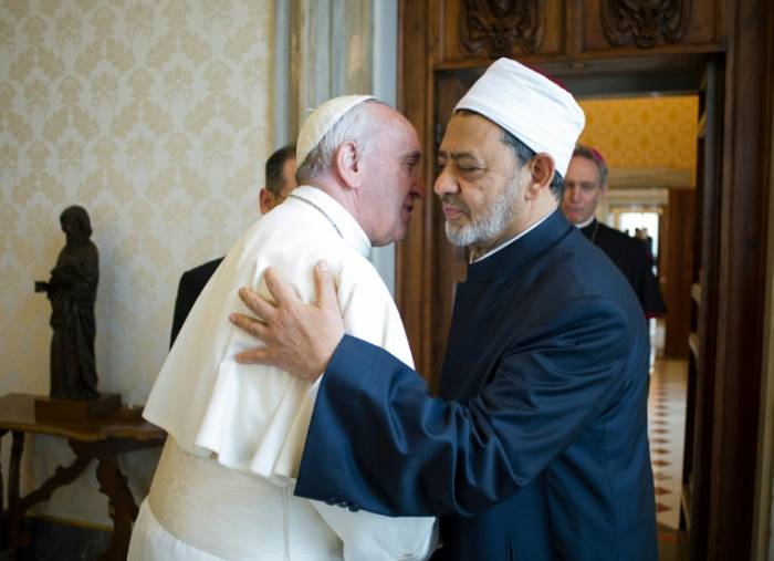 Saudi Arabia 'agrees with Vatican to build churches for Christians'