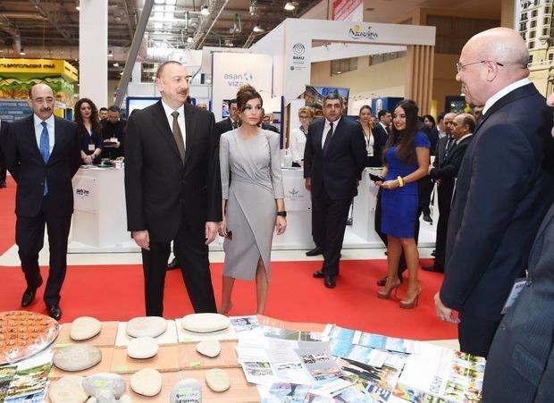 President views 25th Anniversary International Caspian Oil & Gas Exhibition