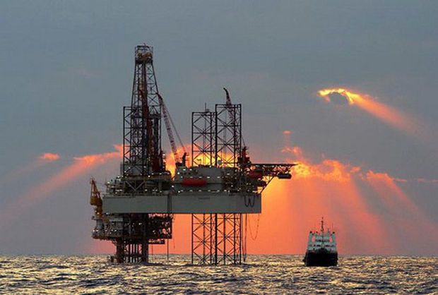 Oil prices dip on unexpected growth in U.S. crude stocks
