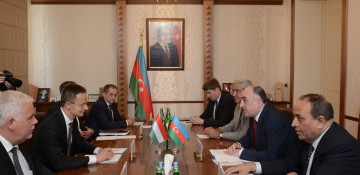 Azerbaijan's Foreign Minister meets Hungarian counterpart