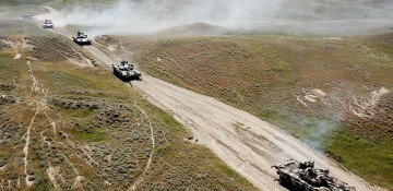 Tank units of Azerbaijani armed forces involved in exercises carry out tasks
