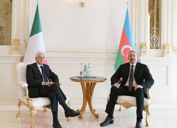 Azerbaijan, Italy sign several documents