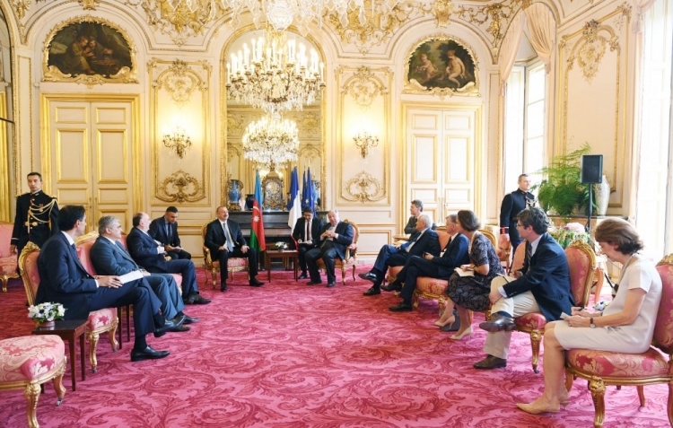 President Ilham Aliyev meets with President of French Senate