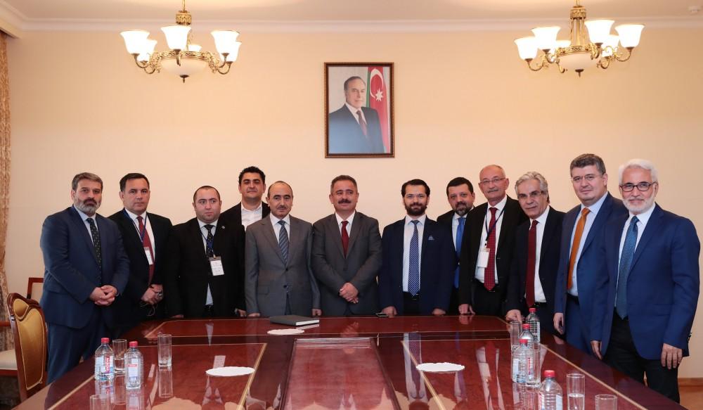 Azerbaijani President’s Assistant for Public and Political Affairs meets with Turkish journalists