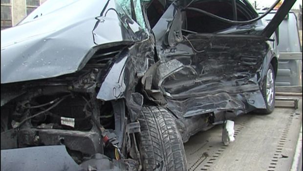 3 killed and 4 injured in head-on collision between passenger car and truck in Azerbaijan