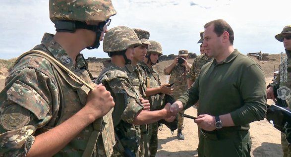 Armenian Defense Minister visits Karabakh
