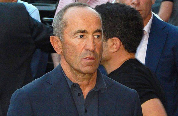 Robert Kocharyan signals return to politics