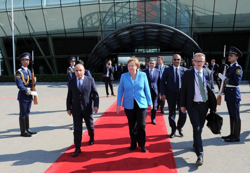 Angela Merkel ends official visit to Azerbaijan