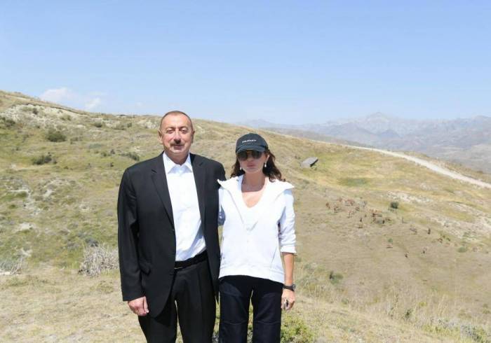 President of Azerbaijan and first lady visit Safari Park Shamakhi 