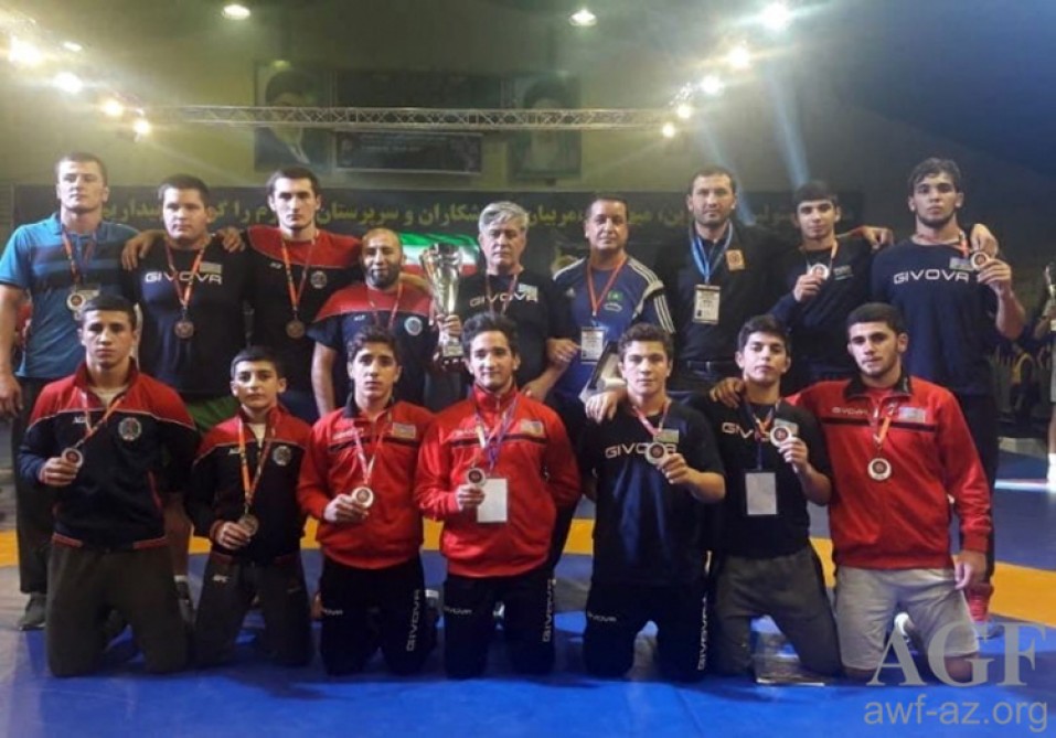 Azerbaijani wrestling team claim bronze medals at international tournament in Iran