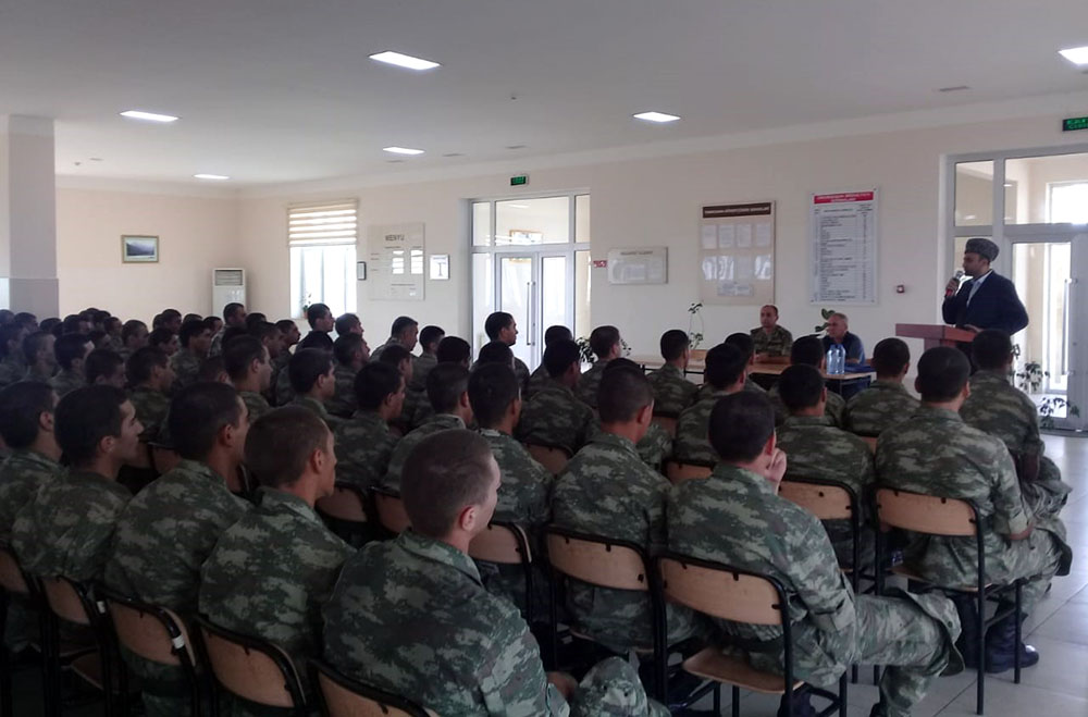 Azerbaijani servicemen attend event on psychological enlightenment 