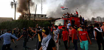 Iraqi protesters break into Russian Lukoil-managed facility, take employees hostage – reports