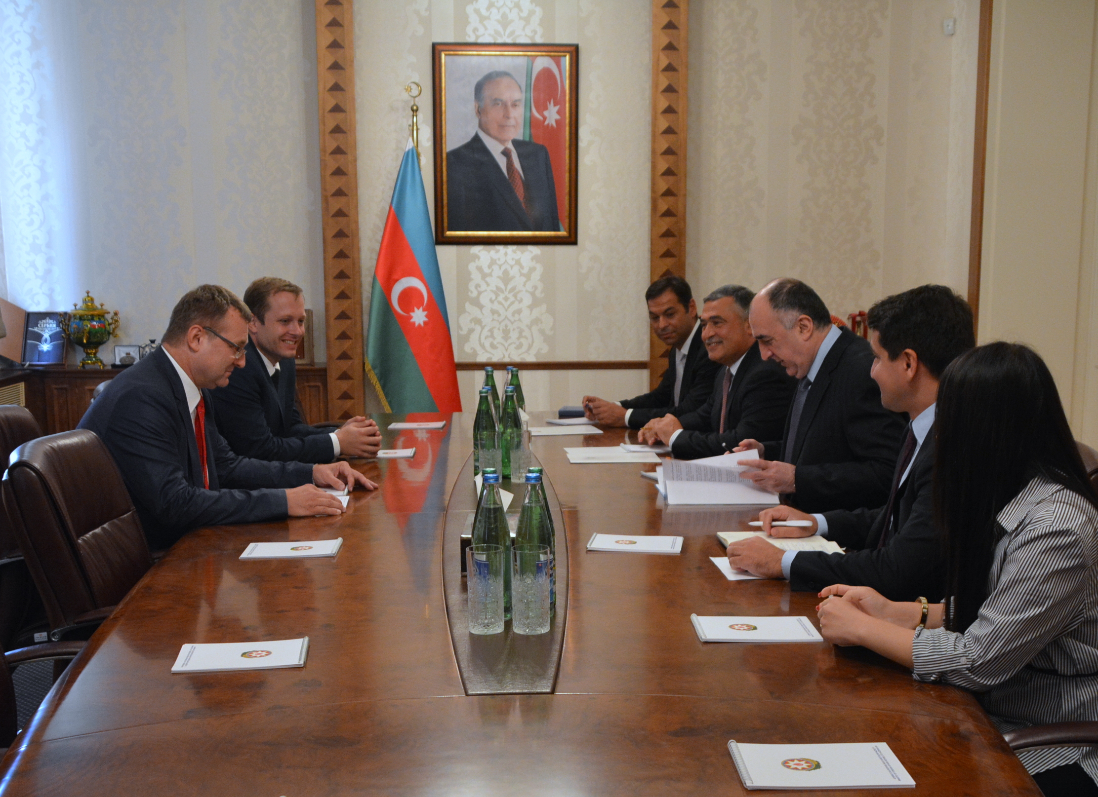 Azerbaijani FM receives incoming Czech ambassador