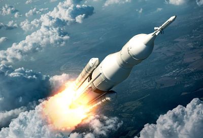 SpaceX to announce name of first space tourist around moon