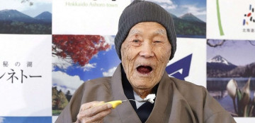 Number of centenarians in Japan rises to record 69,785