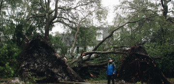 Florence death toll climbs to 37; Trump visits stricken area