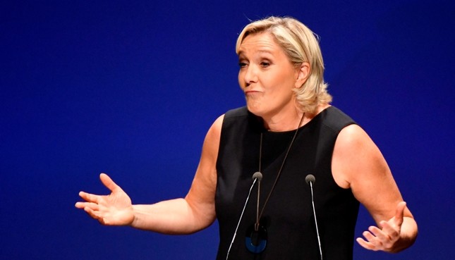 French court orders Le Pen to undergo psychiatric tests over Daesh tweets