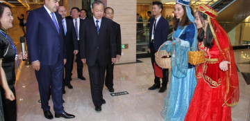 Azerbaijan opens first trading house in China