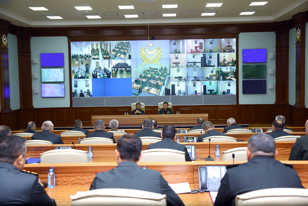 Azerbaijani defense minister instructs to organize combat duty more qualitatively  