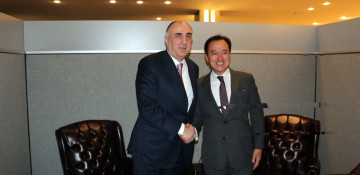 Azerbaijani, Mongolian FMs meet in New York 