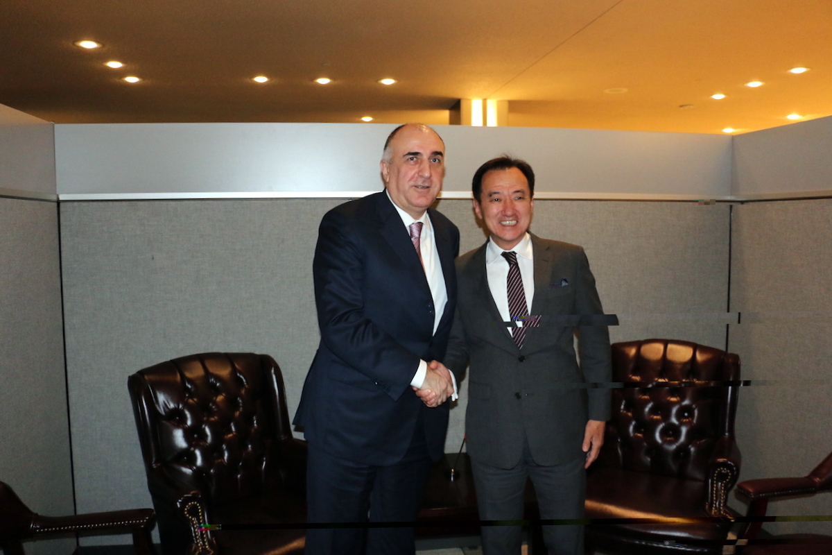 Azerbaijani, Mongolian FMs meet in New York 