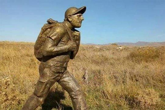 The cult of mediocrity: How Pashinyan got bronzed