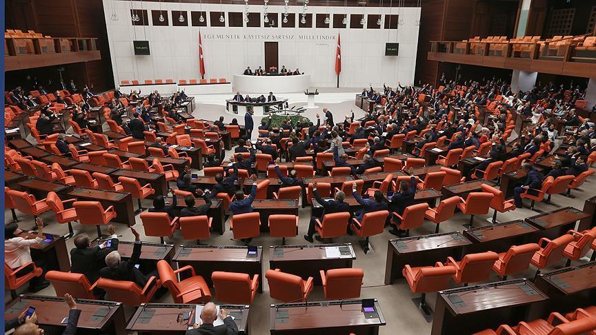 Turkish parliament ratifies motion on Iraq, Syria