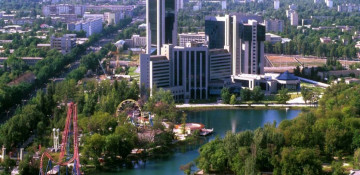 Azerbaijani defense minister arrives in Uzbekistan