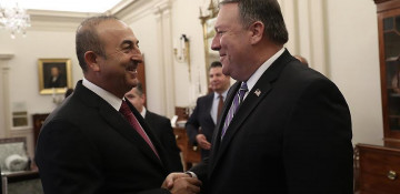 Cavusoglu, US counterpart Pompeo talk on phone after Brunson ruling