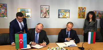 FM Mammadyarov meets with Bulgarian minister of education and science 